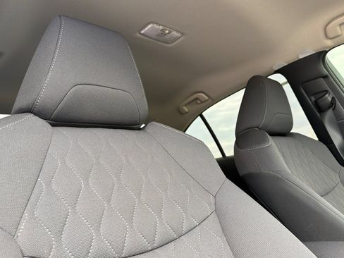 Used 2022 Toyota Corolla LE FWD image 17