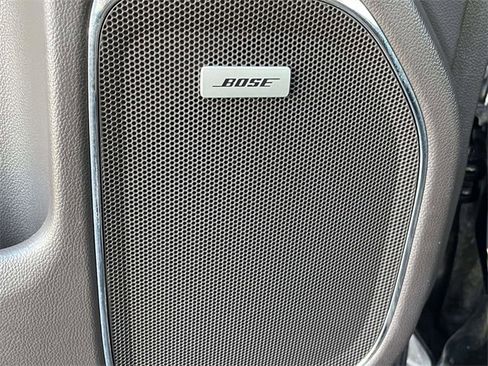 Used 2018 GMC Sierra 1500 SLT w/ SLT Premium Package image 11