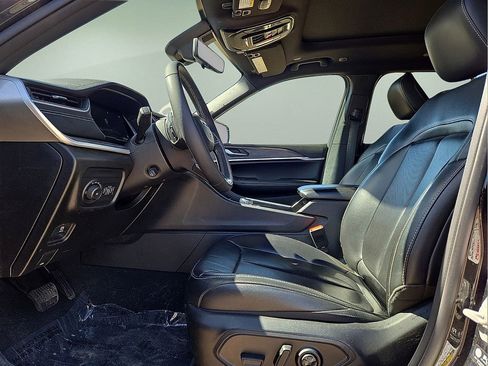 Used 2024 Jeep Grand Cherokee L Limited w/ Luxury Tech Group II image 25