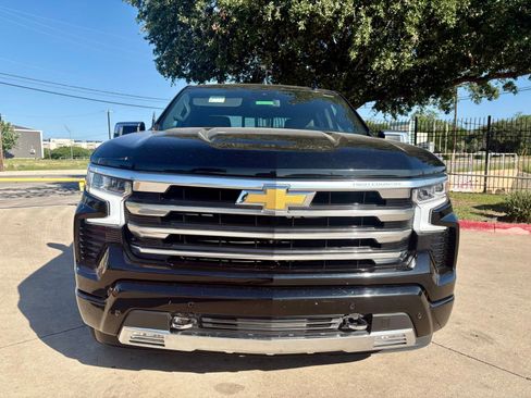 Used 2023 Chevrolet Silverado 1500 High Country RWD image 9