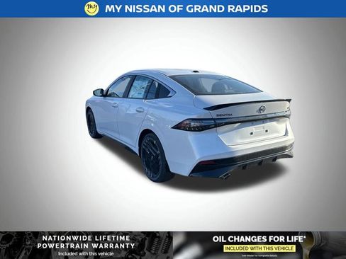 New 2026 Nissan Sentra SR w/ Floor Mat Package FWD image 3