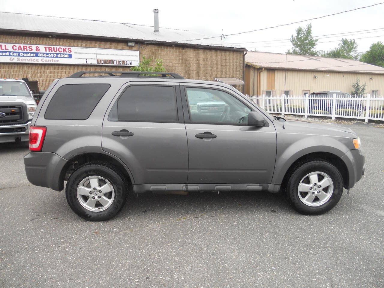Used 2011 Ford Escape XLT w/ 203A Rapid Spec Order Code FWD image 6