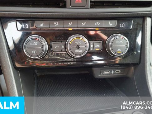 Used 2024 Volkswagen Jetta SE FWD image 24