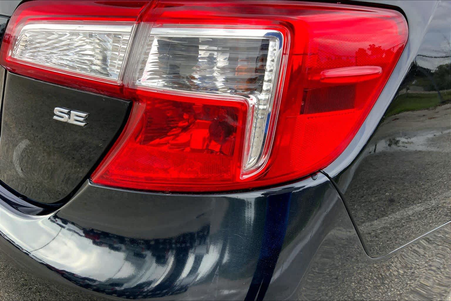 Used 2012 Toyota Camry SE FWD image 29