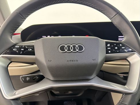 Certified 2025 Audi Q5 Premium w/ Convenience Package AWD/4WD image 14