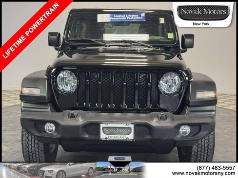Used 2022 Jeep Wrangler Unlimited Sport AWD/4WD image 2