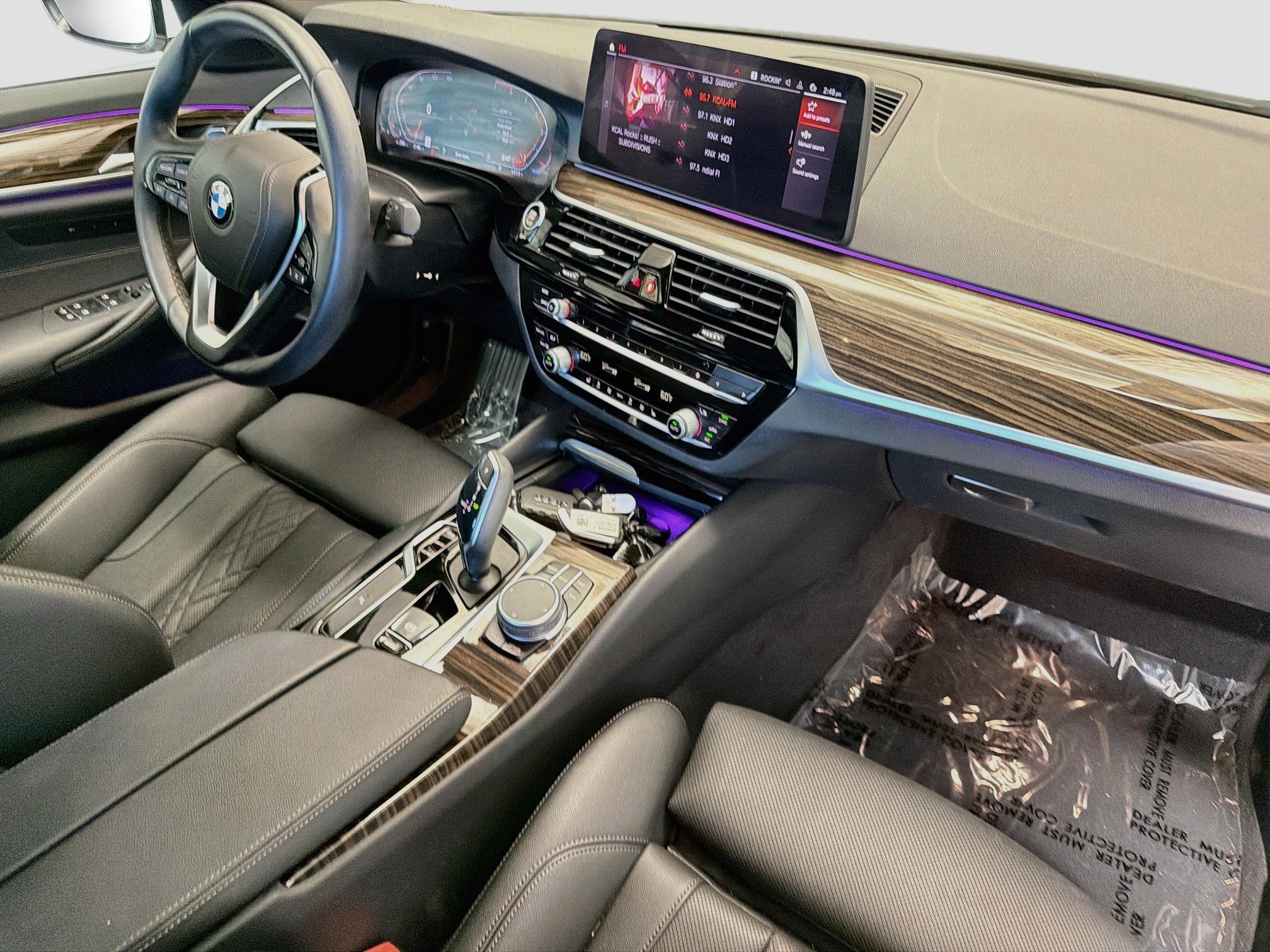 Used 2022 BMW 530i w/ M Sport Package RWD image 12