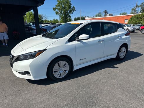 Used 2018 Nissan Leaf S w/ S Charge Package FWD image 1