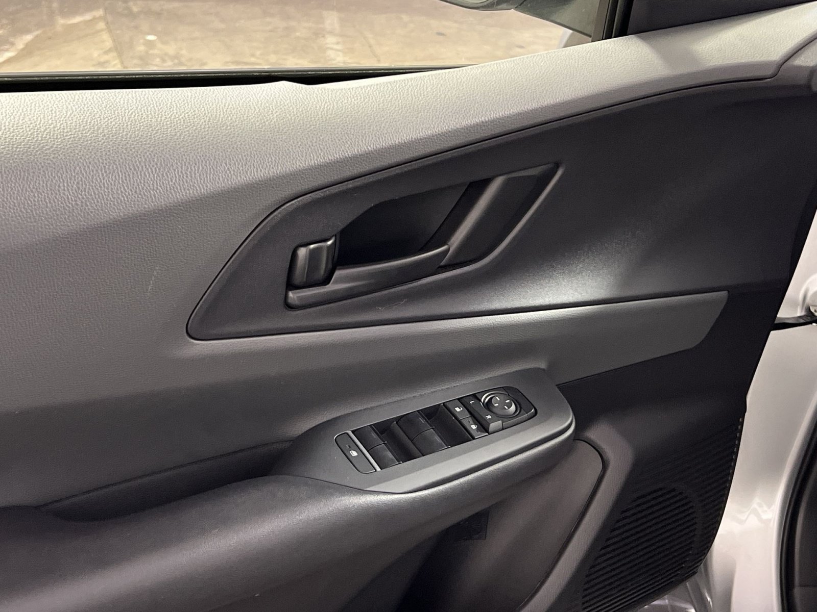 Used 2026 Toyota Prius LE FWD image 16