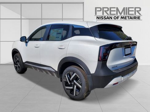 New 2026 Nissan Kicks SV image 4