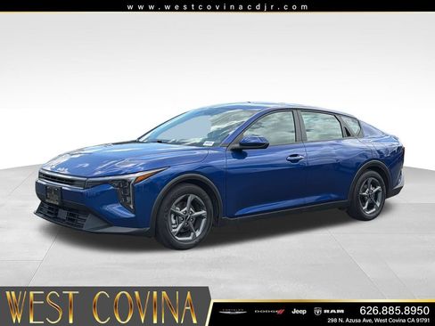 Used 2025 Kia K4 FWD image 3