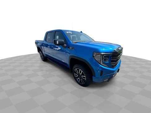 Used 2024 GMC Sierra 1500 AT4 w/ Technology Package AWD/4WD image 2