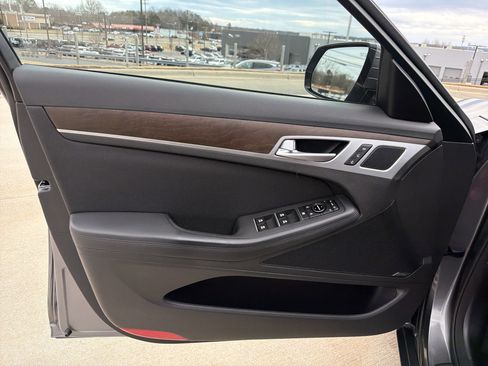 Used 2015 Hyundai Genesis 3.8 w/ Option Group 04 image 14