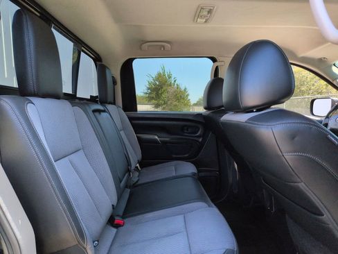 Used 2019 Nissan Titan S w/ S Utility Package image 24