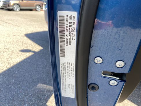 Used 2023 Dodge Challenger SXT w/ Blacktop Package image 34