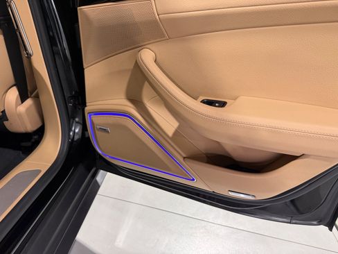 Used 2018 Porsche Panamera 4S AWD/4WD image 38