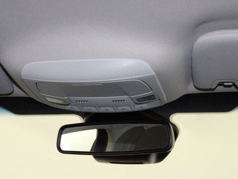 Used 2024 Ford Edge Titanium image 29