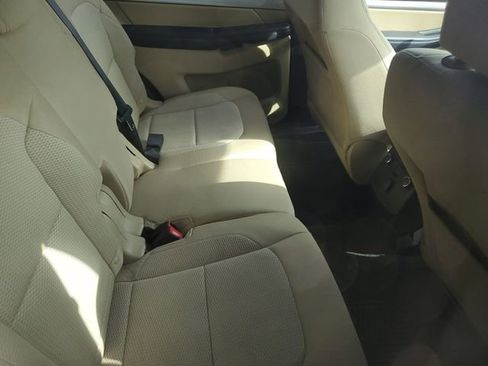 Used 2017 Ford Explorer XLT image 9