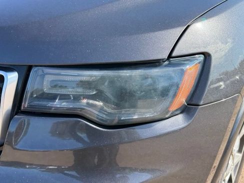 Used 2018 Jeep Grand Cherokee Limited AWD/4WD image 10