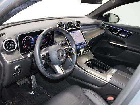 Used 2024 Mercedes-Benz GLC 300 4MATIC image 22