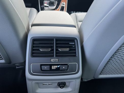 Used 2022 Audi A4 2.0T Premium Plus w/ Premium Plus Package image 17