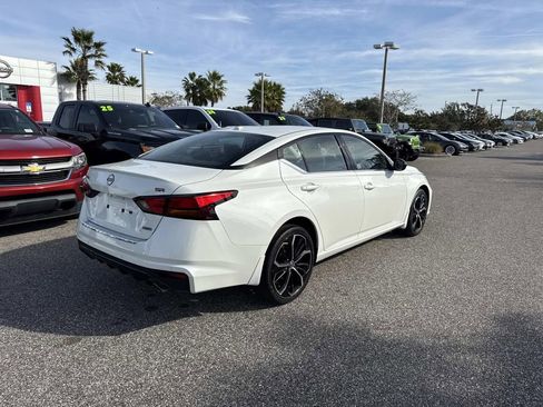 Certified 2023 Nissan Altima 2.5 SR image 4