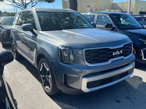 Certified 2024 Kia Telluride S FWD image 9