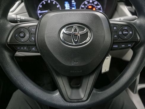 Used 2024 Toyota Corolla Cross L image 29