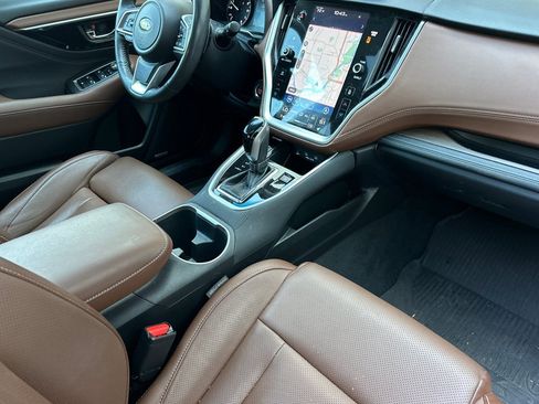Used 2022 Subaru Outback Touring AWD/4WD image 18