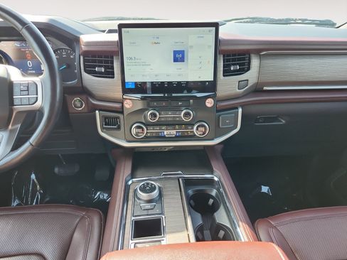 Used 2024 Ford Expedition Max Limited RWD image 11