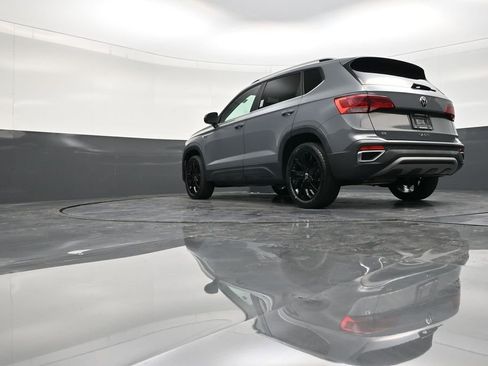 Used 2022 Volkswagen Taos SE image 23