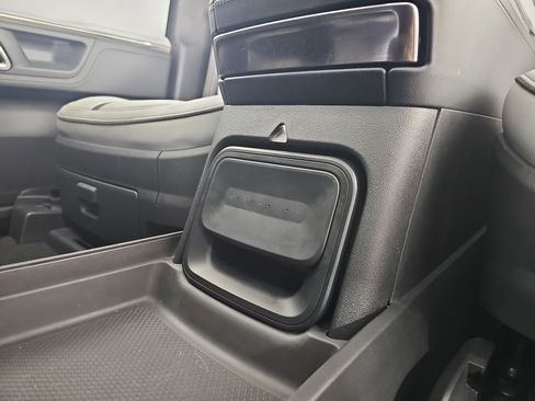 Used 2024 Rivian R1S Adventure image 32