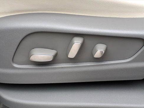 Used 2021 Cadillac XT5 Premium Luxury image 15