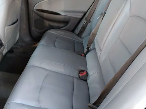 Used 2017 Chevrolet Malibu Premier w/ Driver Confidence Package image 9