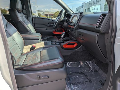 Used 2025 Nissan Frontier PRO-4X w/ Pro Premium Package AWD/4WD image 56