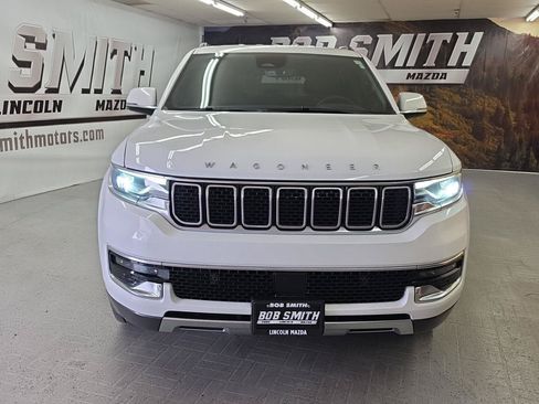 Used 2022 Jeep Wagoneer Series III AWD/4WD image 17