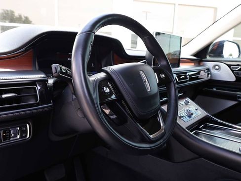 Used 2020 Lincoln Aviator Grand Touring w/ Equipment Group 302A AWD/4WD image 16
