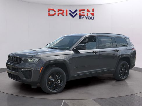 New 2026 Jeep Grand Cherokee L Limited image 1