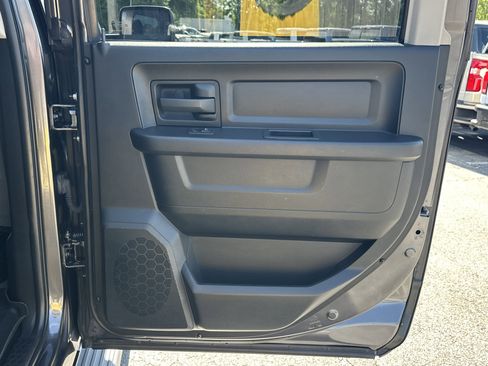 Used 2017 RAM 1500 Express RWD image 17