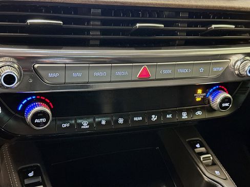 Used 2021 Kia Telluride SX w/ SX Prestige Package image 24