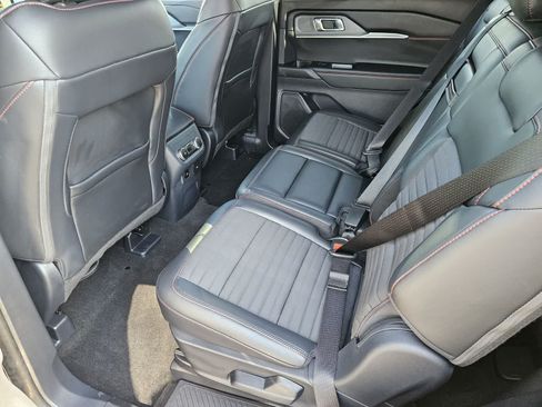Used 2025 Ford Explorer ST-Line RWD image 27