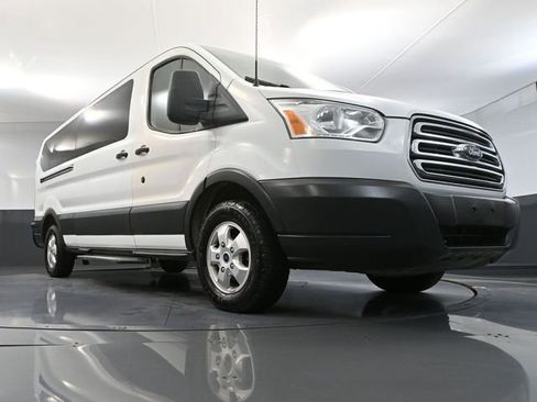 Used 2018 Ford Transit 350 XLT image 47