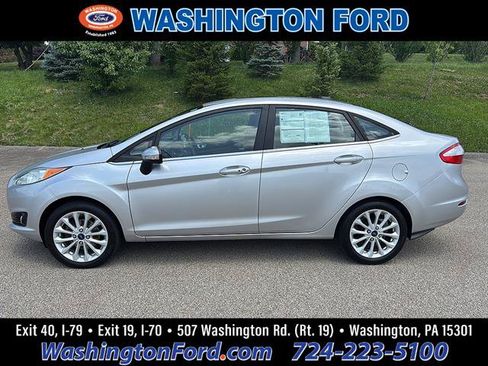 Certified 2017 Ford Fiesta Titanium FWD image 1