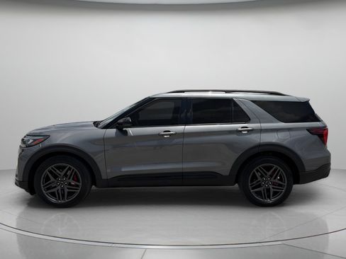 Used 2025 Ford Explorer ST w/ Sun And Sound Package AWD/4WD image 5