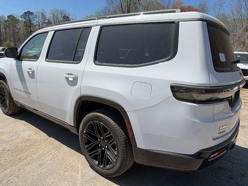 New 2026 Jeep Grand Wagoneer Limited AWD/4WD image 10