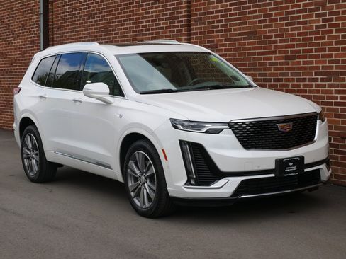 Used 2022 Cadillac XT6 Premium Luxury w/ Technology Package AWD/4WD image 27