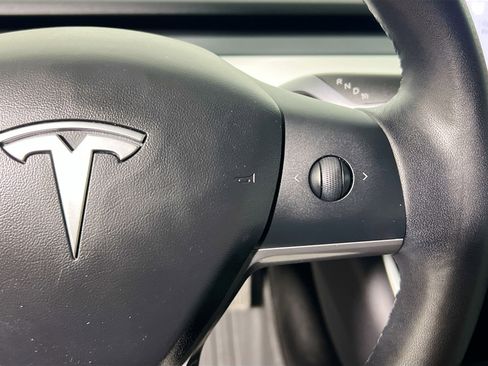 Used 2019 Tesla Model 3 Long Range image 16