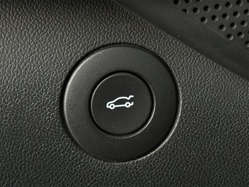 Used 2018 Chevrolet Camaro LT w/ RS Package image 24