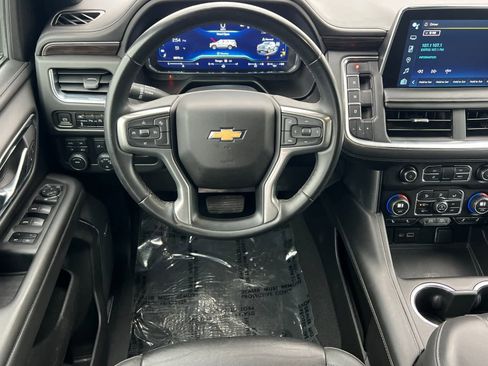 Used 2023 Chevrolet Suburban LT image 14
