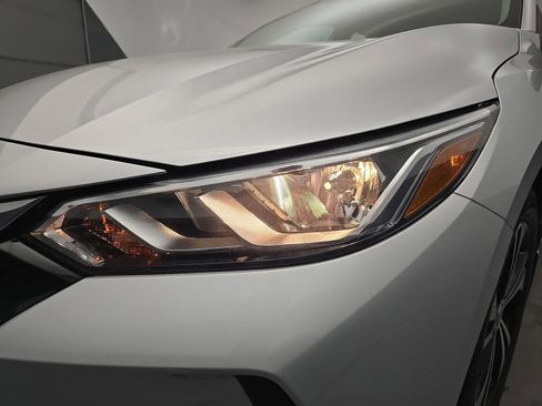 Used 2021 Nissan Sentra SV FWD image 12